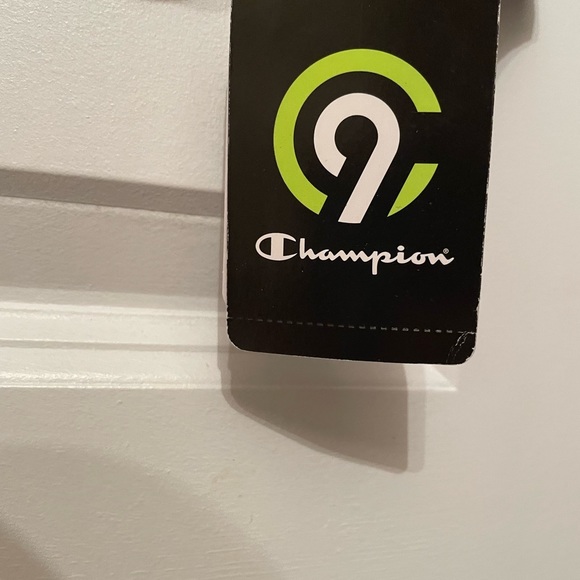 Women’s long sleeve activewear shirt with thumb holes - Picture 6 of 7